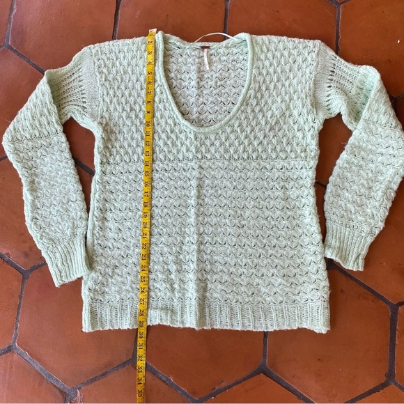 Free People Size M Crashing Waves Oversized Mint Green Open Weave Sweater - Picture 7 of 8